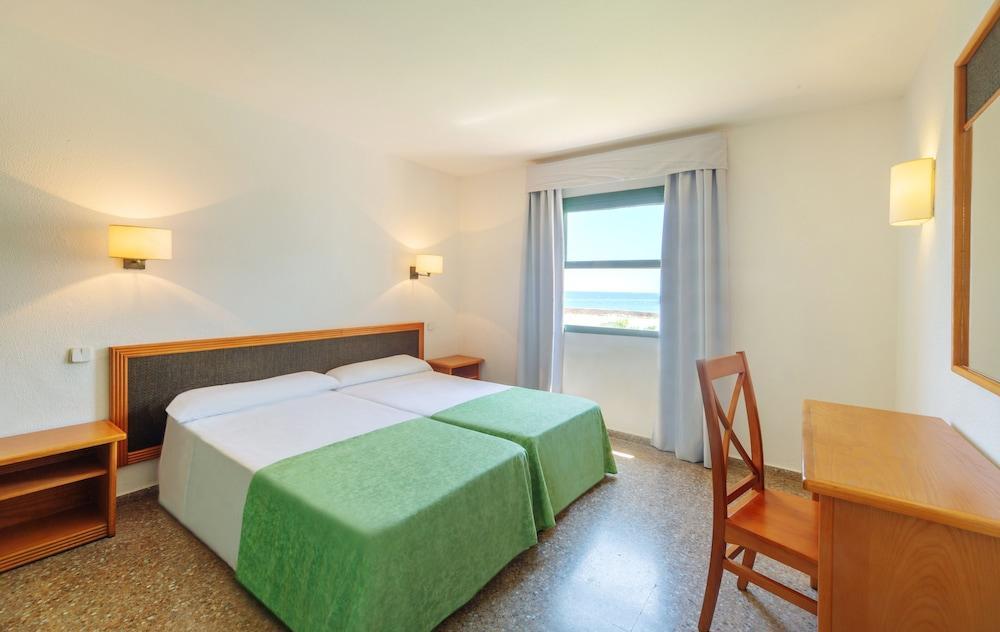 Aluasun Far Menorca Aparthotel С'Алгар Екстериор снимка