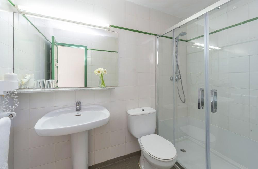 Aluasun Far Menorca Aparthotel С'Алгар Екстериор снимка